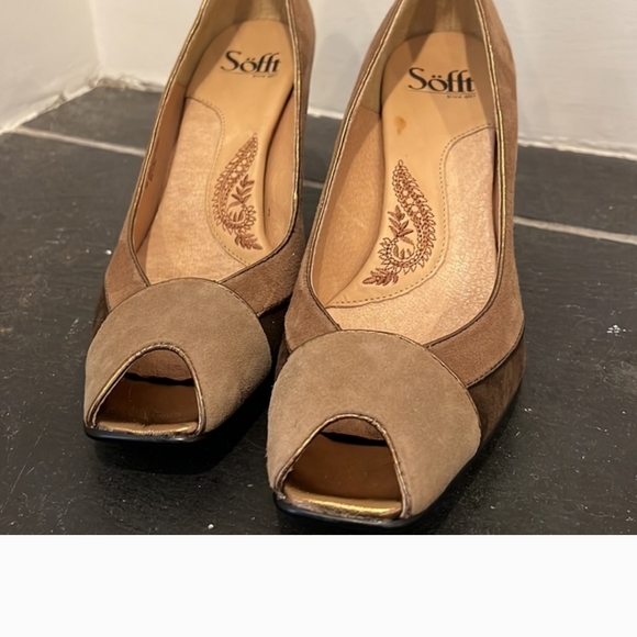 Brand new Sofft leather pumps 4” heels - Picture 2 of 7